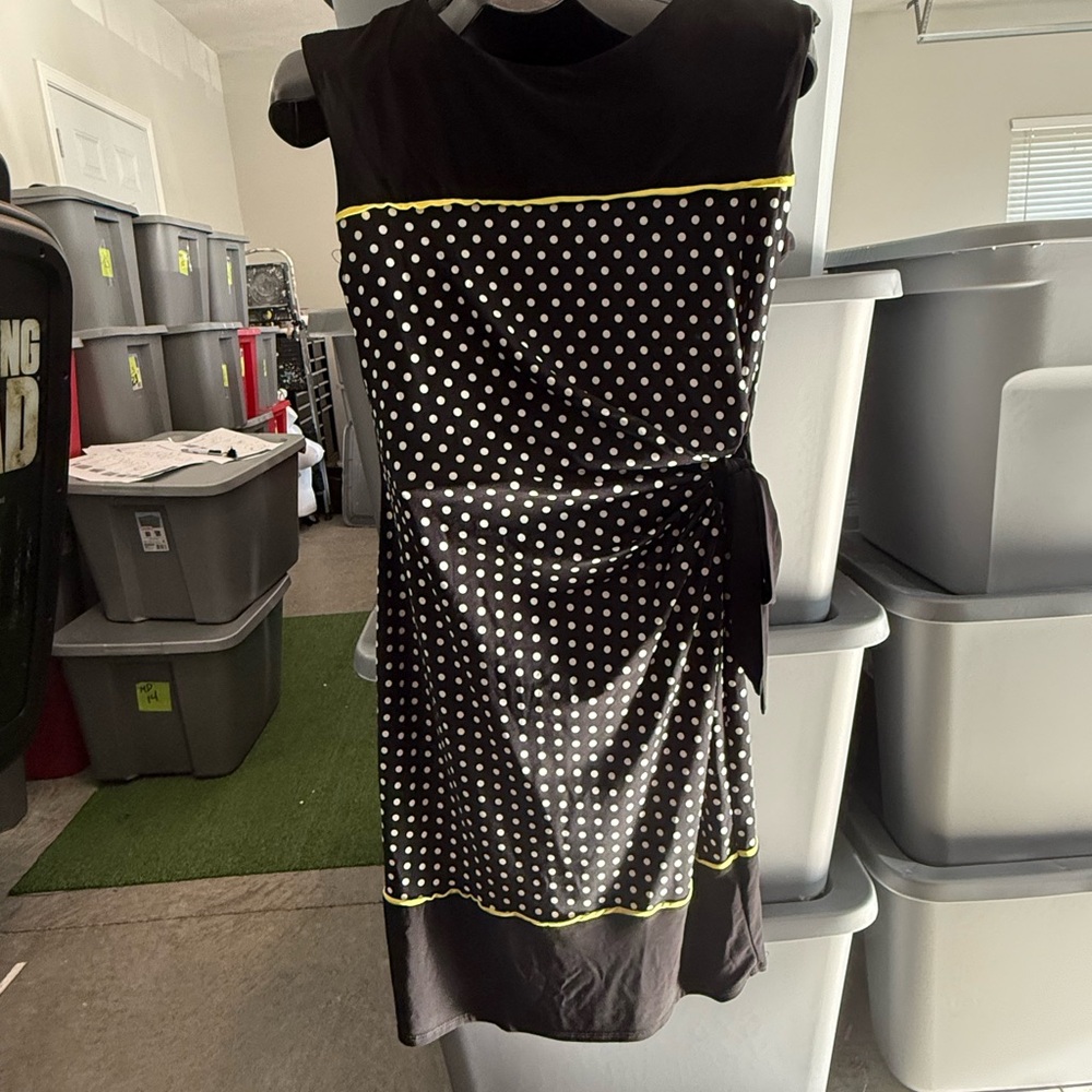 R&K Black and White Polka Dot Midi Dress with Yellow Accents mp36
